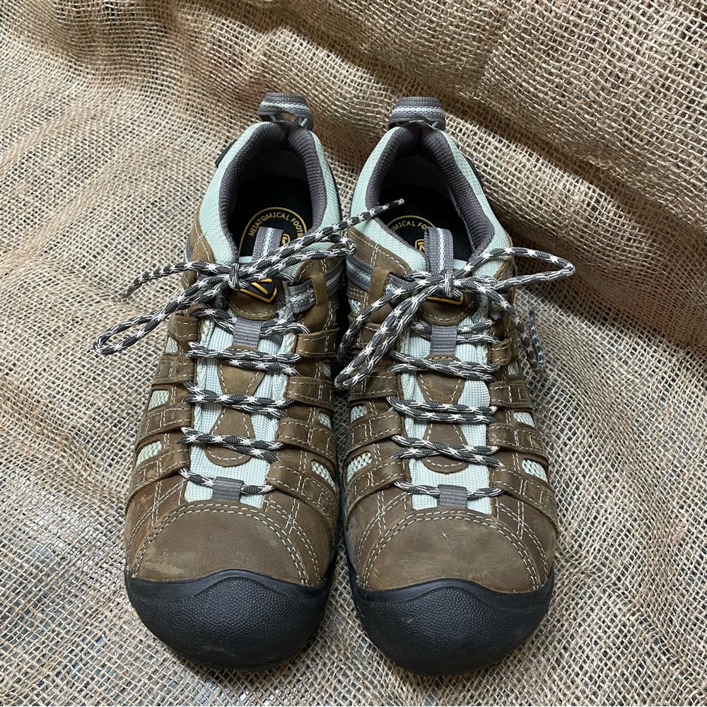 Women’s Keen Safety Toe Shoes